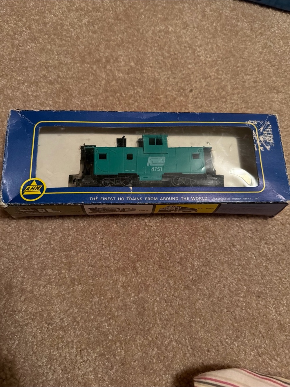 AHM Teal Caboose Model Train (Teal)